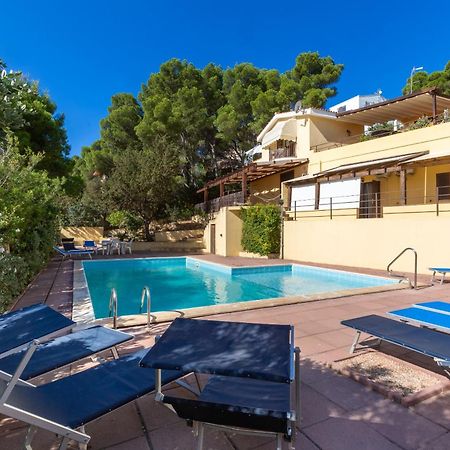 Aetos Home With Shared Swimming Pool - Porto Pino Hill Екстер'єр фото