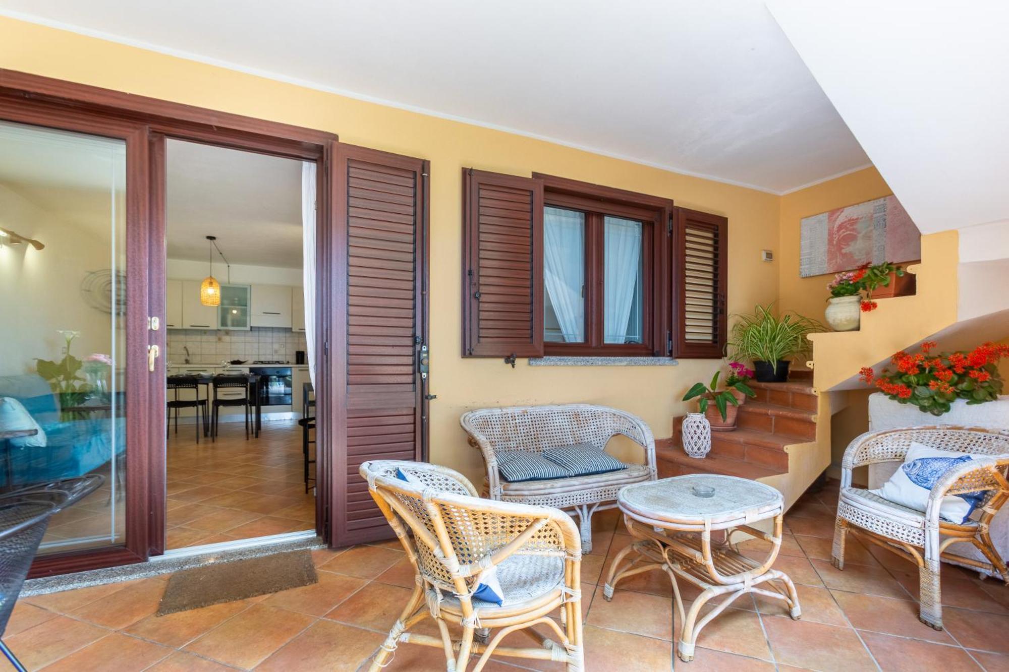 Aetos Home With Shared Swimming Pool - Porto Pino Hill Екстер'єр фото
